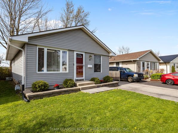 12 Dow Rd, London, ON N6E 1E9