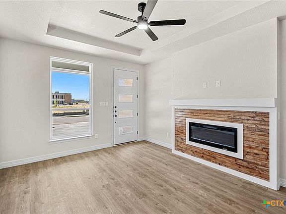 2nd image of 1213 Lone Pine Way