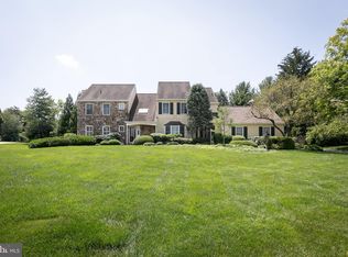 400 Fox Chapel Ln, Radnor, PA 19087