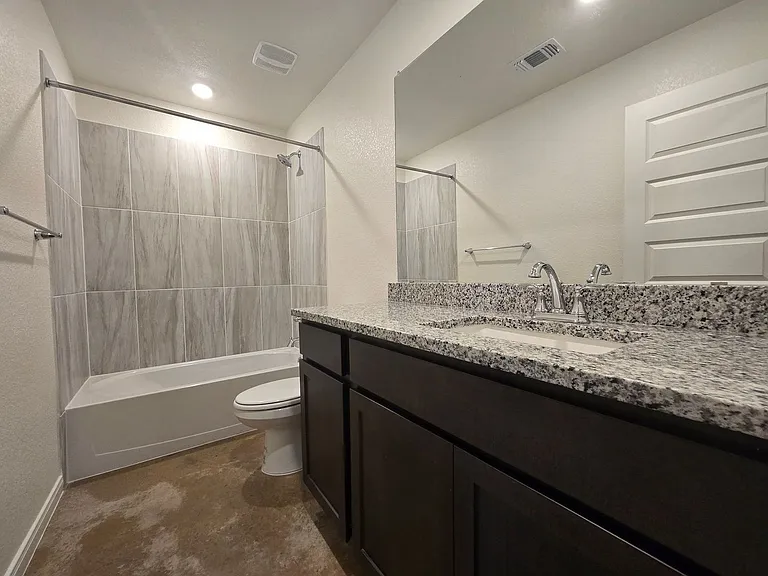 908 Cherry Laurel Ln #A/B — Photo 19
