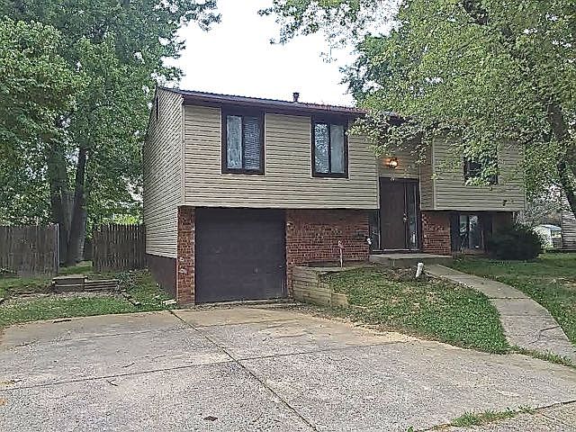 1st image of 2301 N Bernie Dr