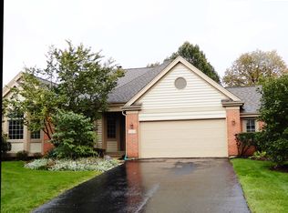 8 Torrey Pines Ct, Lake In The Hills, IL 60156