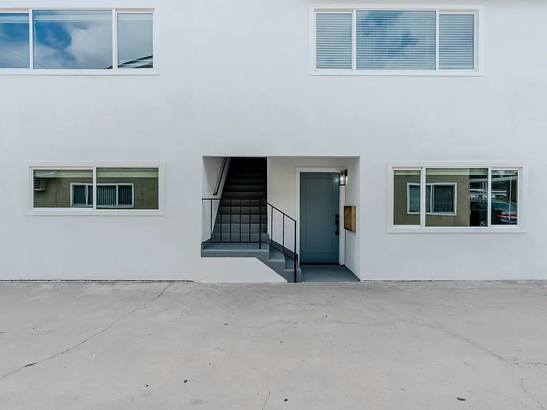 5919 Woodruff Ave #2-3-4 — Photo 13