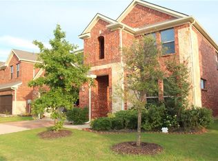 1033 Chickasaw Dr, Carrollton, TX 75010