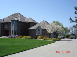 35115 Burgundy Cir, Waukee, IA 50263