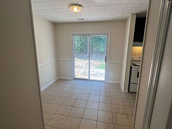 4th image of 506-508 Whitehall Ln