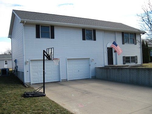 1st image of 919 Lynwood Dr