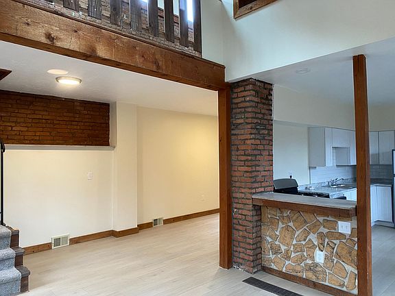 4th image of 3126 Woodbine Ave APT 1
