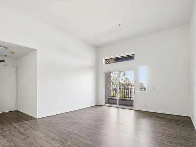 3955 Faircross Pl #80 — Photo 2