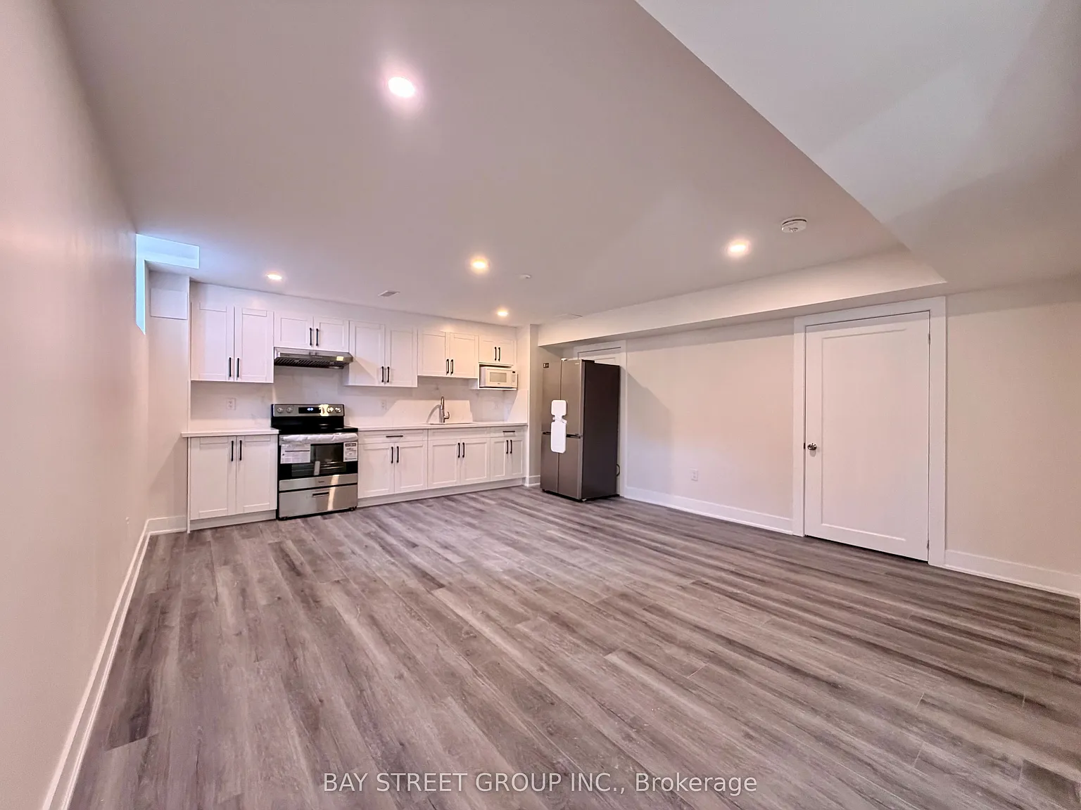 2 bed, $2,000 — Photo 3