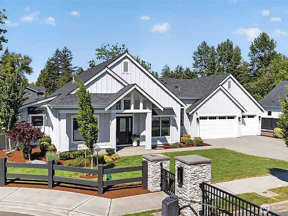 3rd image of 1138 123rd Avenue Ct E
