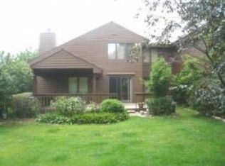 N80W13530 River Park Dr, Menomonee Falls, WI