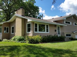 2401 W 112th St, Bloomington, MN 55431