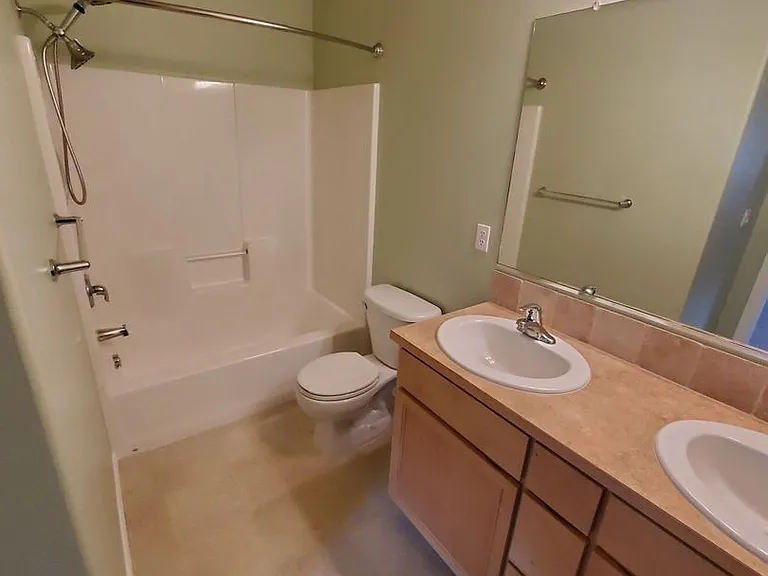 5991 Blue River Dr SE — Photo 10