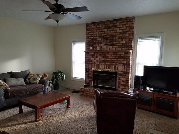 4th image of 10423 Vergennes St SE