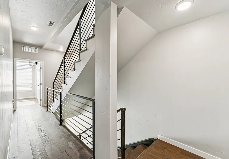 3520 N Prospect Ln #1 — Photo 15
