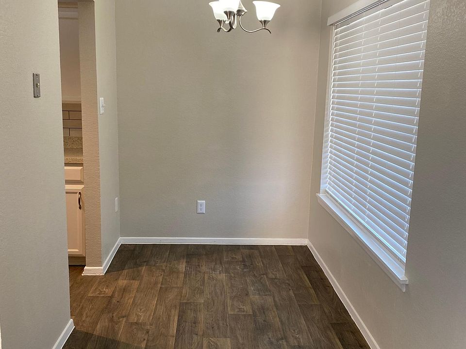 1st image of 3000 Webb Ave APT 202