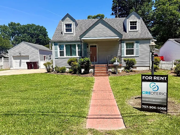 1503 Freeman Ave — Photo 1