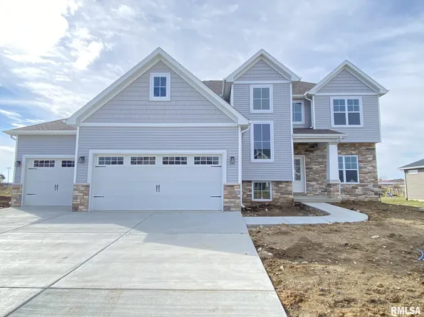 1827 Spartan Dr, Chatham, IL 62629