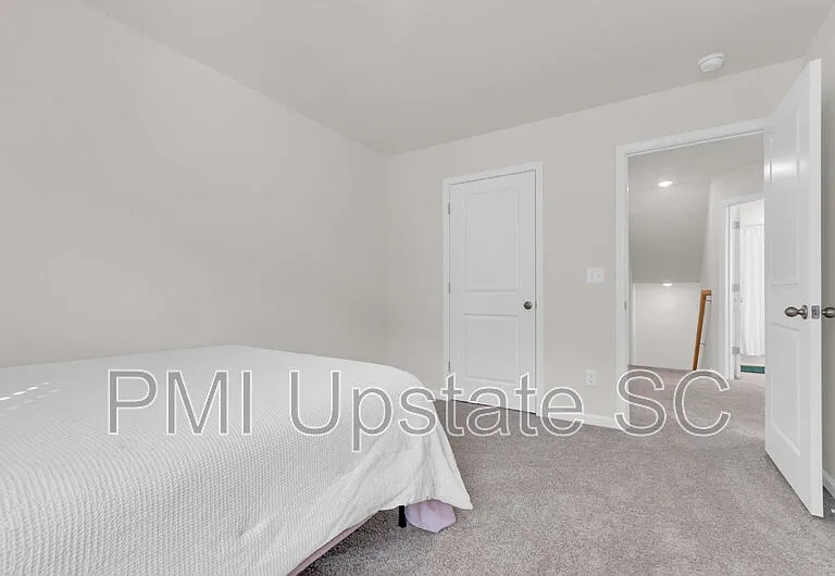 1110 Silverbend Trl — Photo 24