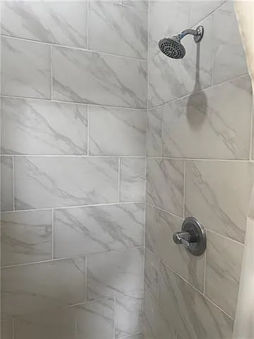 2319 Broadway St — Photo 10