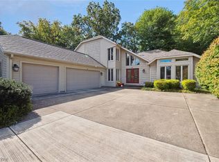 1816 Settlers Reserve Oval, Westlake, OH 44145