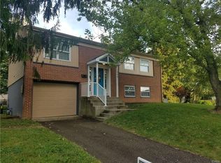 1960 Redstone Dr, Fairborn, OH 45324