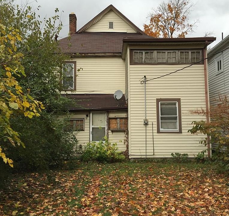 2nd image of 1005 W 34th St
