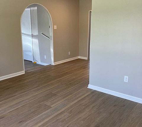 3rd image of 509 E Byrd Blvd