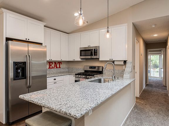 2nd image of 1401 Wabash Way
