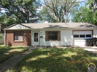2333 SW Winterwood Ln, Topeka, KS 66614