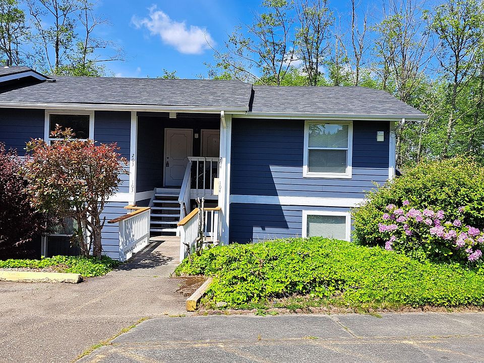 1st image of 1934 Lincoln Ave SE APT 203