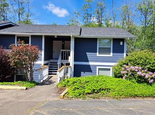 1934 Lincoln Ave SE APT 203, Pt Orchard, WA 98366