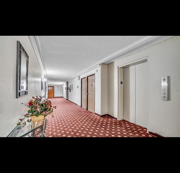 1st image of 730 S Royal Crest Cir