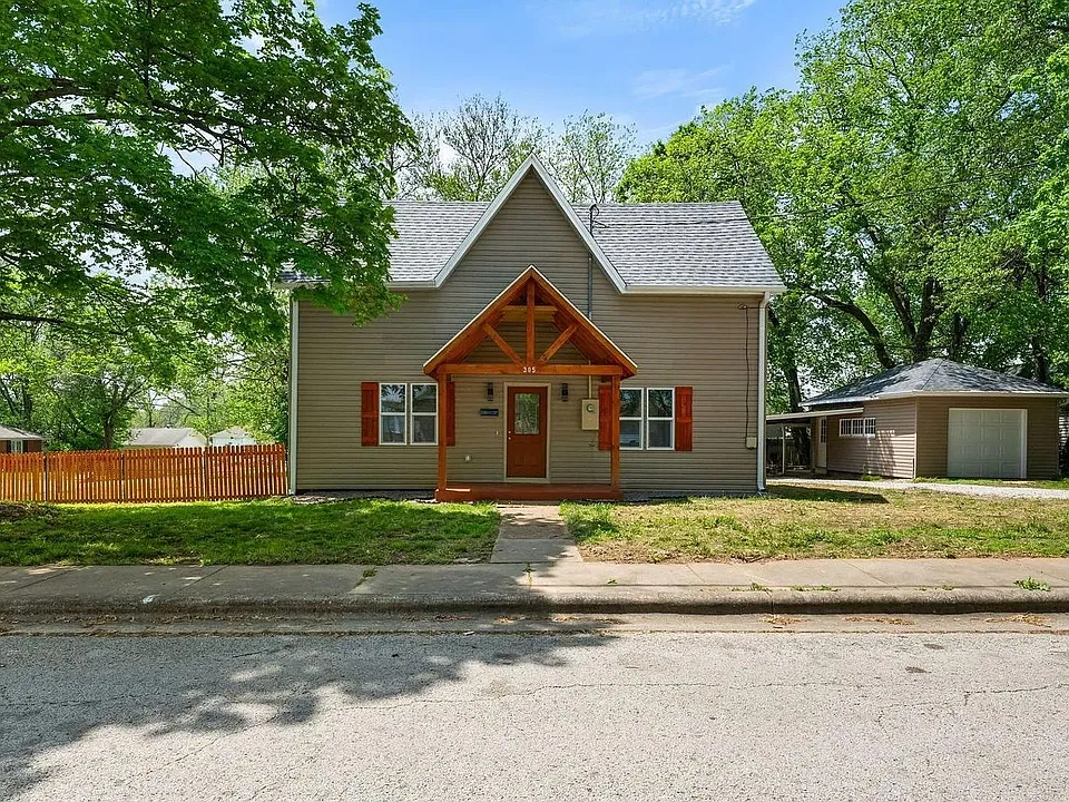 305 N Pike Ave