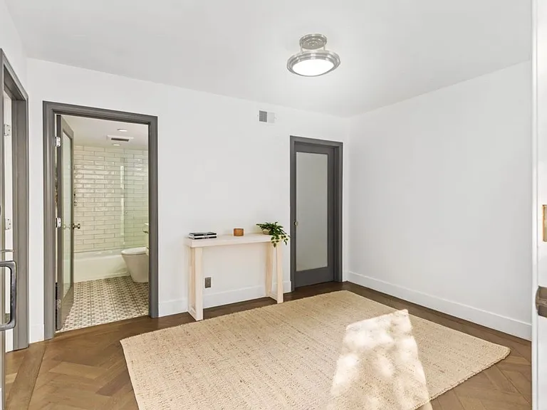 6467 Deep Dell Pl — Photo 2