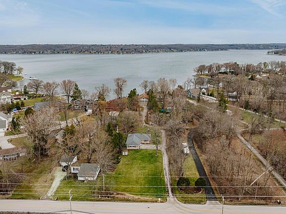 4th image of N20W28482 Oakton ROAD