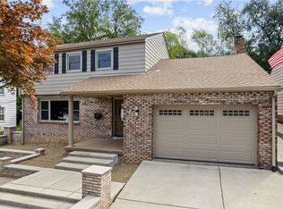 755 Massachusetts St, Ellwood City, PA 16117