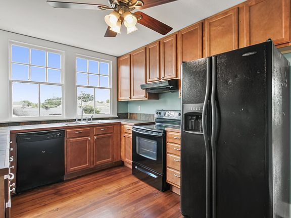 3rd image of 4804 Camp St #301