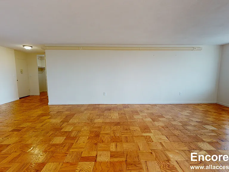 17 Monmouth Ct #D — Photo 22