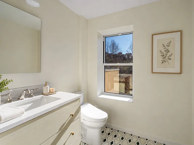 21-14 45th Ave #2 — Photo 11