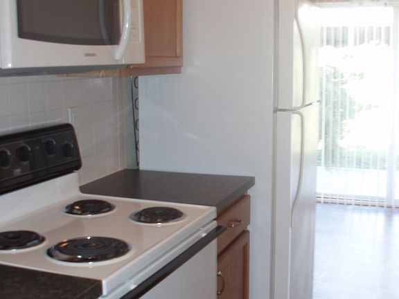3rd image of 371 NE Adams Dairy Pkwy #371