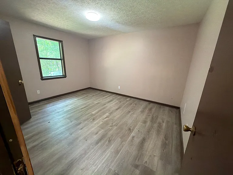 271 E Wright St #7 — Photo 7