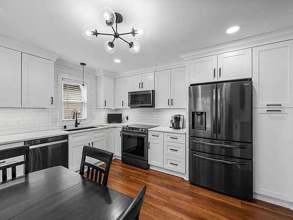 5th image of 12241 Unity St NW