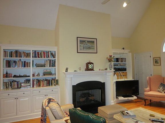 5th image of 265 Silverwood Ct