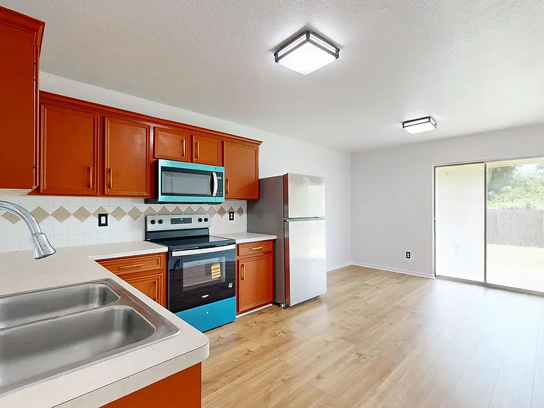 4512 Indigo Dr — Photo 6