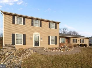 681 Gerhart Ln, Telford, PA 18969