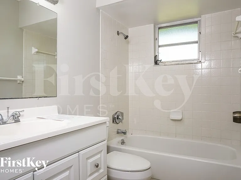 1513 Harbor Blvd — Photo 13