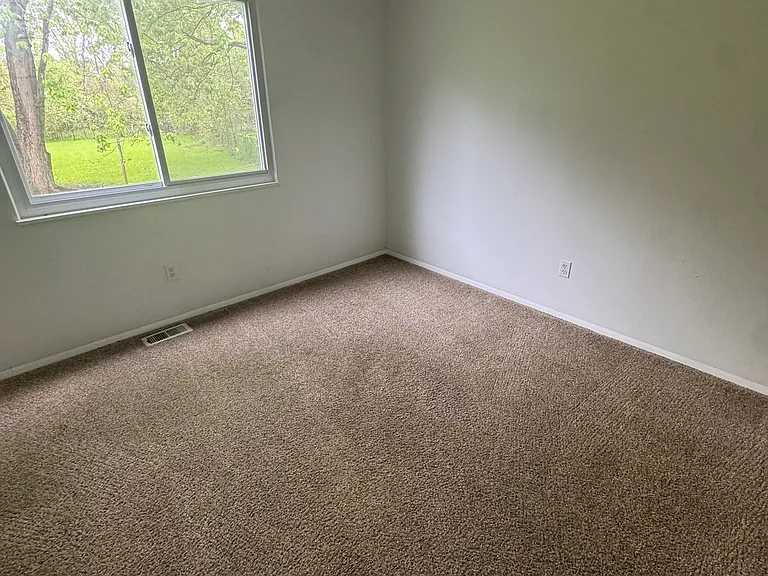 8895 Fairlane Dr — Photo 13