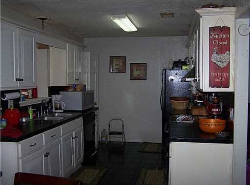 4th image of 15131 Rosewood St